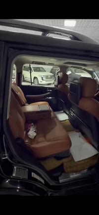 وبركاته  Lx5.7 مديل:2014 كفاله عامه  ماشيه:170ألف حقيقي  استخدام شخصي ...