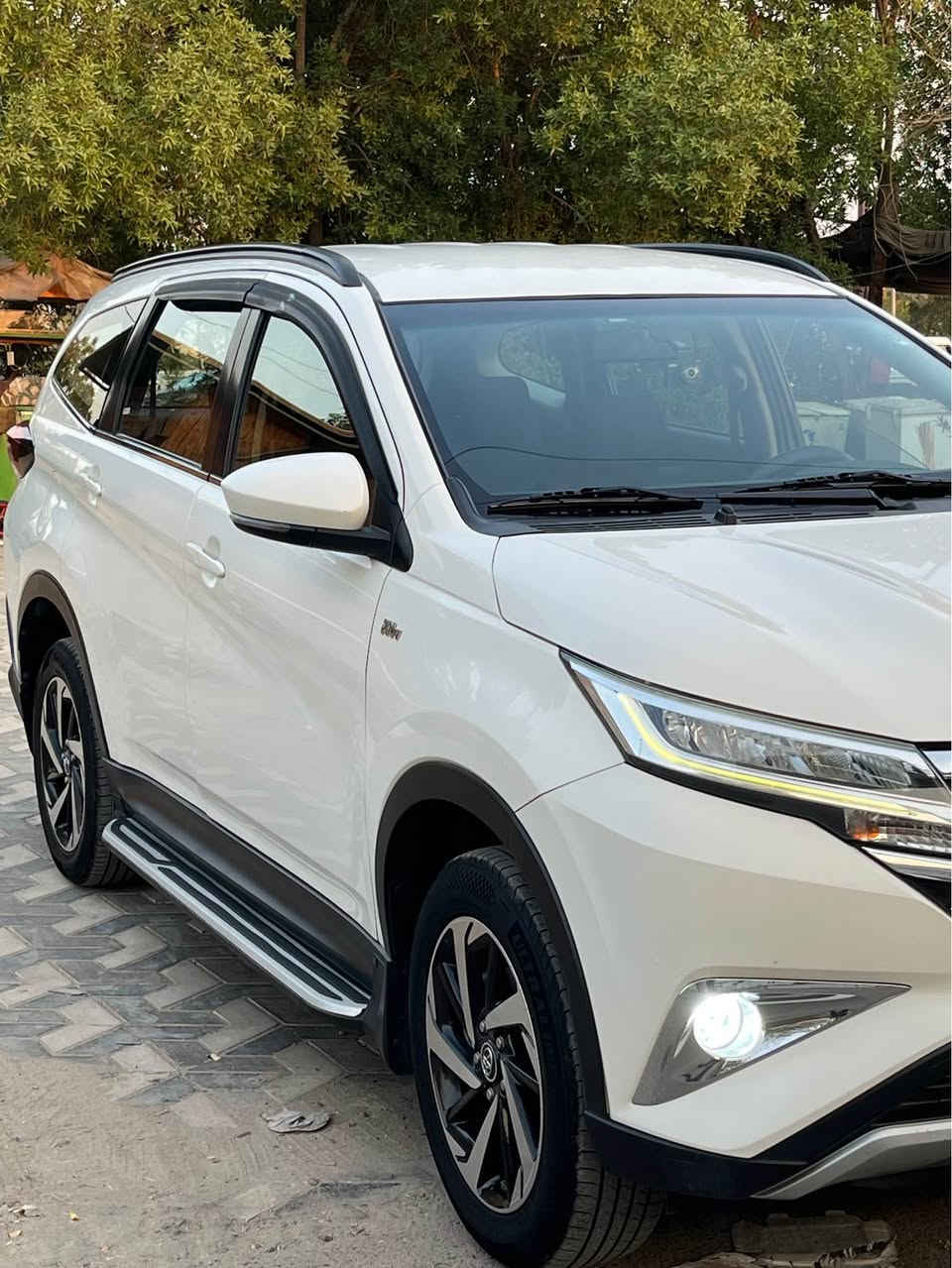 TOYOTA Rush 2019
بيع او مراوس 
خليجي ساز  
1-ماشيه 136الف كيلو فقط 
2-محرك 1500
3-اشاير بلمري 
4-ركاب عدد 7
5-بصمه 
6-تبريد ثلج 
7-قطعتين تبريد 
8-لايتات led 
9-كشافات ضباب 
10-كامره خلفيه 
11-شاشه 
12-شاشه تبريد 
13-رقم اربيل سنويه جديده ارقام جديد هزه جديد  
14-بك لايت led 
15- ويل كب عدد 5
16-حساسات خلفيه 
17-حاجب led 
18-تحكمات ستيرن
بغداد الغزاليه 
*********** بغداد, العراق
