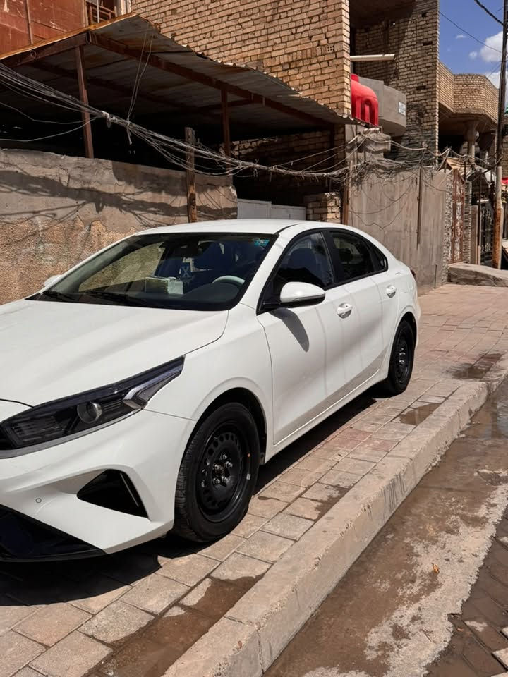 السلام عليكم
كيا سيراتو 2024 السيارة مكفول من الرصعة والصبع 
موصفاتها 
مكينة 2000 دوش وقطعتين تبيريد 
ماشية 14 الف السيارة جاهزة مِن كل النواحي 
السعر 150 وبيه مجال 
الرقم *********** هذا الرقم الثاني *********** 
العنوان بغداد مدينة الصدر قطاع 79
