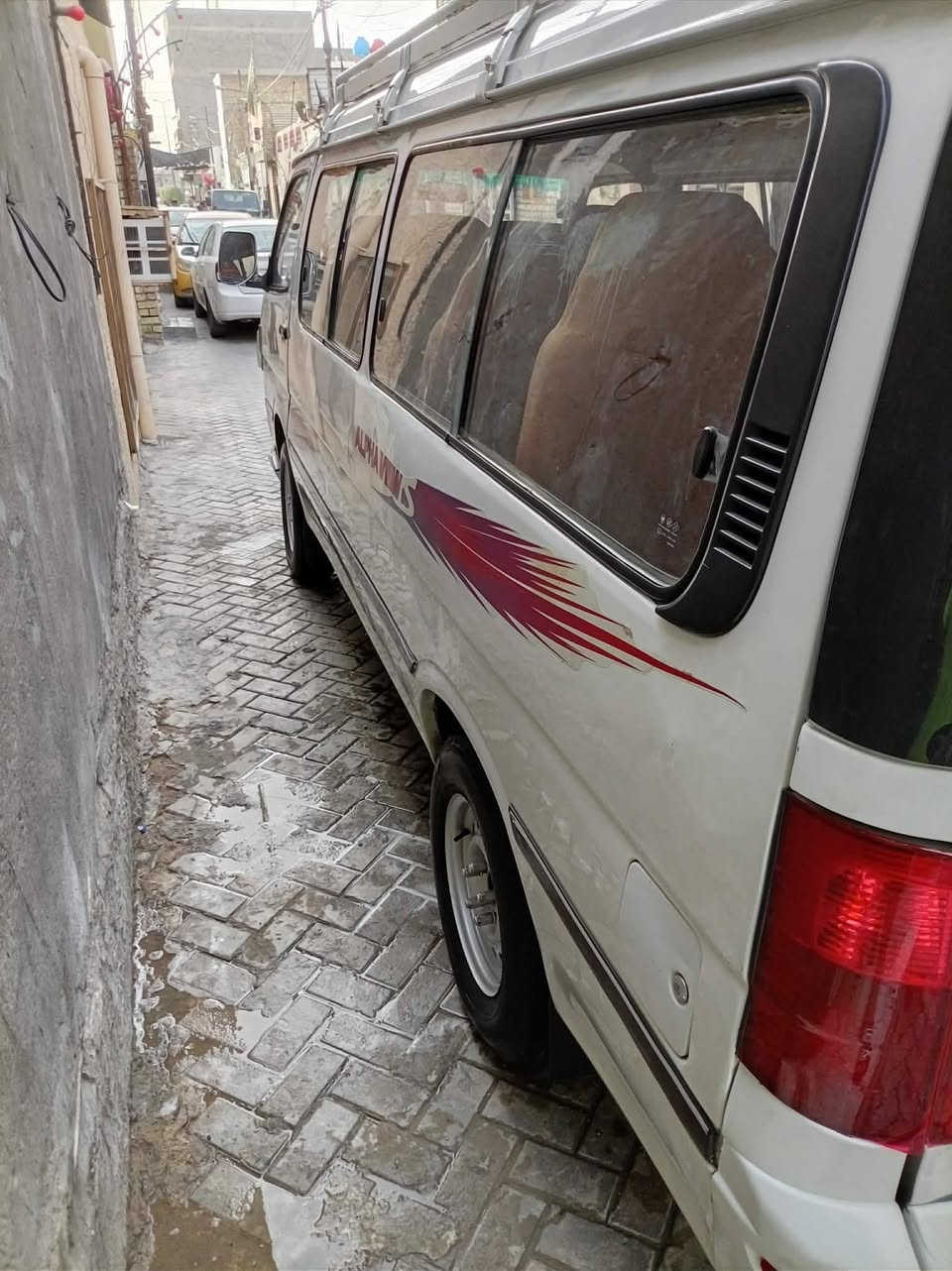 سيارة فتون F موديل 2014 كير و محرك و اكسر تخم تاير دوشمه و كشر واضحات بل صور السياره بسمي مصفره هيئه تحويل ثاني يوم العنوان بغداد المدينه الصدر التواصل على هاذ الرقم: ***********
