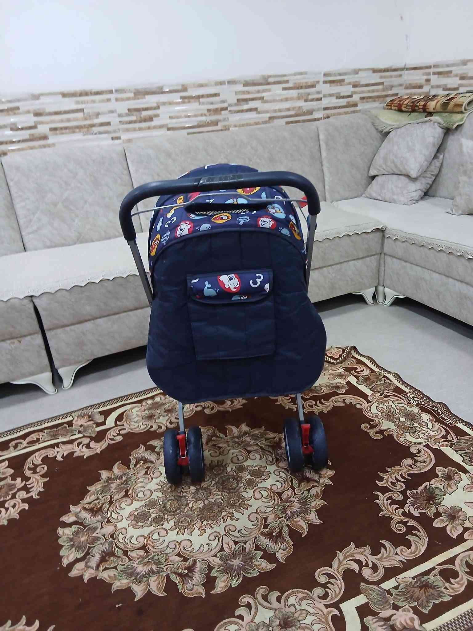 عربة أطفال • جديدة • قابلة للطي