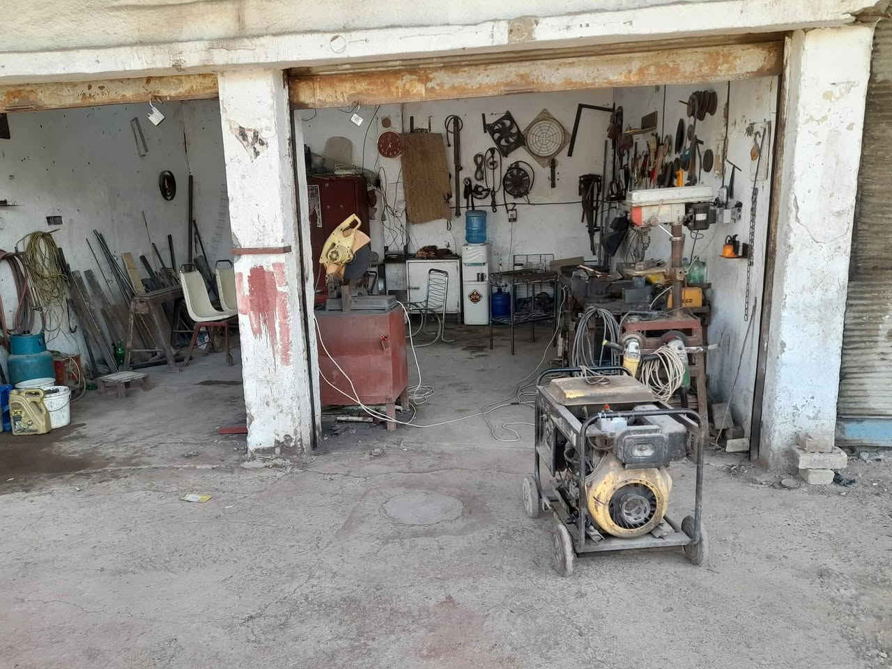 غراض المحل حداده كامل للبيع
تريد غراض اي شيء تريده بسعر مناسب جدأ توصيل مجاني
 ***********
مكاني تلعفر سراي
