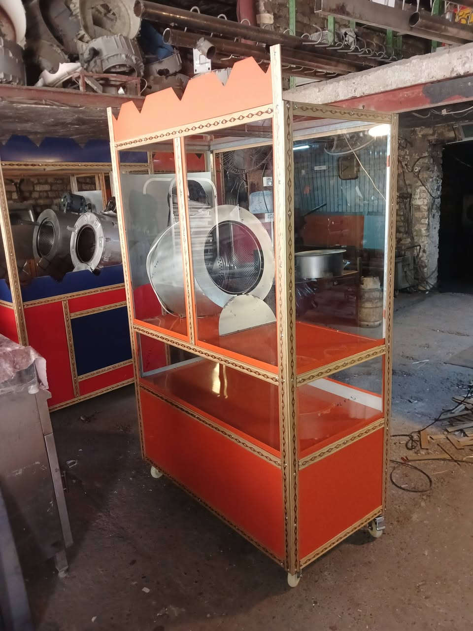 ماكنه حب • معرض جبس • بغداد علاوي