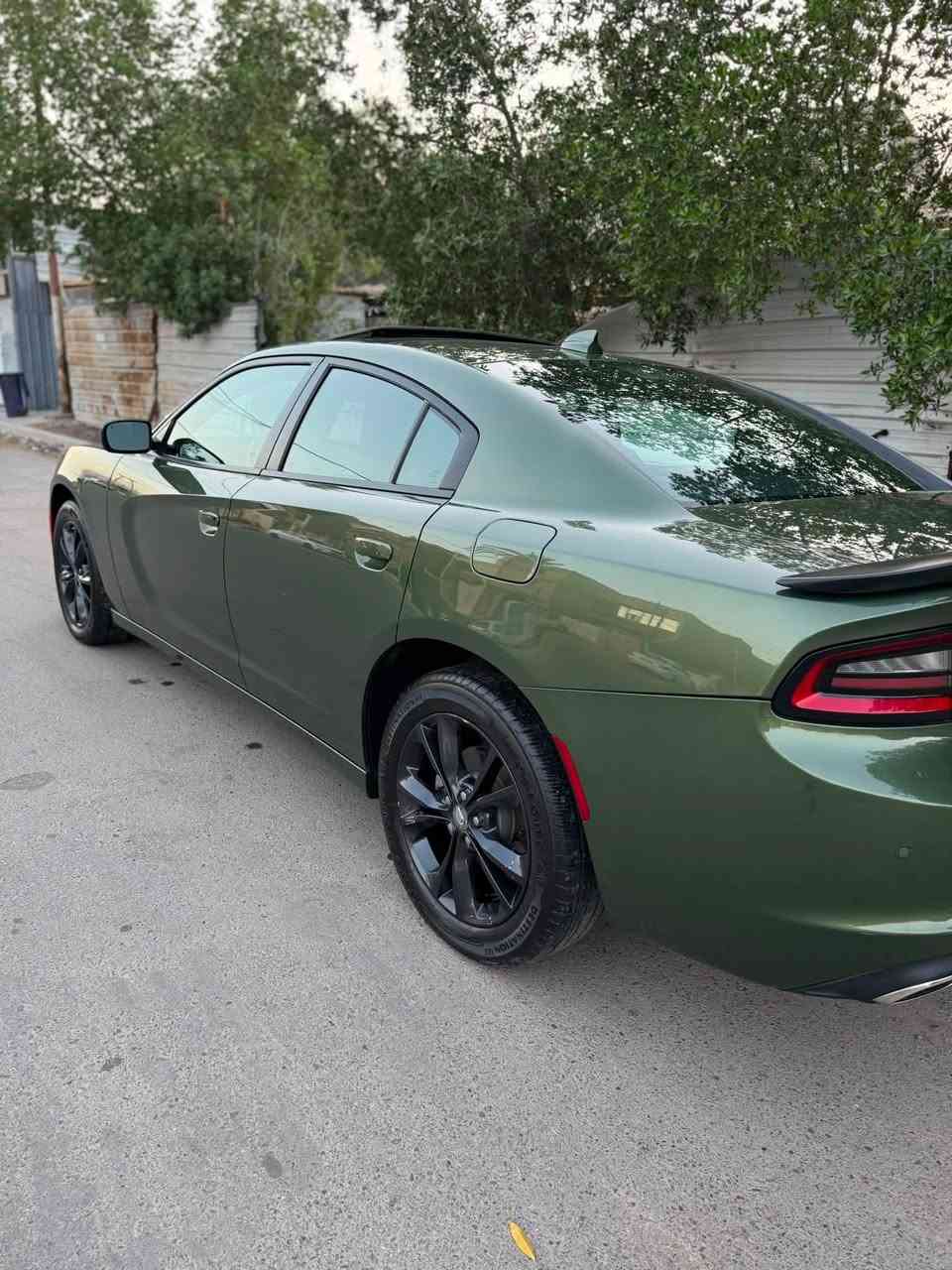 سلام عليكم
� الموديل: 2023كلين تايتل

✅ الفئة: SXT

✅ الدفع: AWD (فور ويل)

✅ اللون: أخضر زيتي مميز

✅ الحالة: نظيفة جداً، استخدام شخصي، جاهزة للفحص.

المواصفات:

✔️ محرك اقتصادي وقوي3600

✔️ تشغيل بصمة

✔️ شاشة كبيرة مع كاميرا خلفية

✔️ مثبت سرعة

✔️ حساسات

✔️

✔️ فتحة سقف 

✔️ تكييف ❄️ ثلج 

ماشيه43ml

 

السعر225وبيها مجال *********** بغداد
