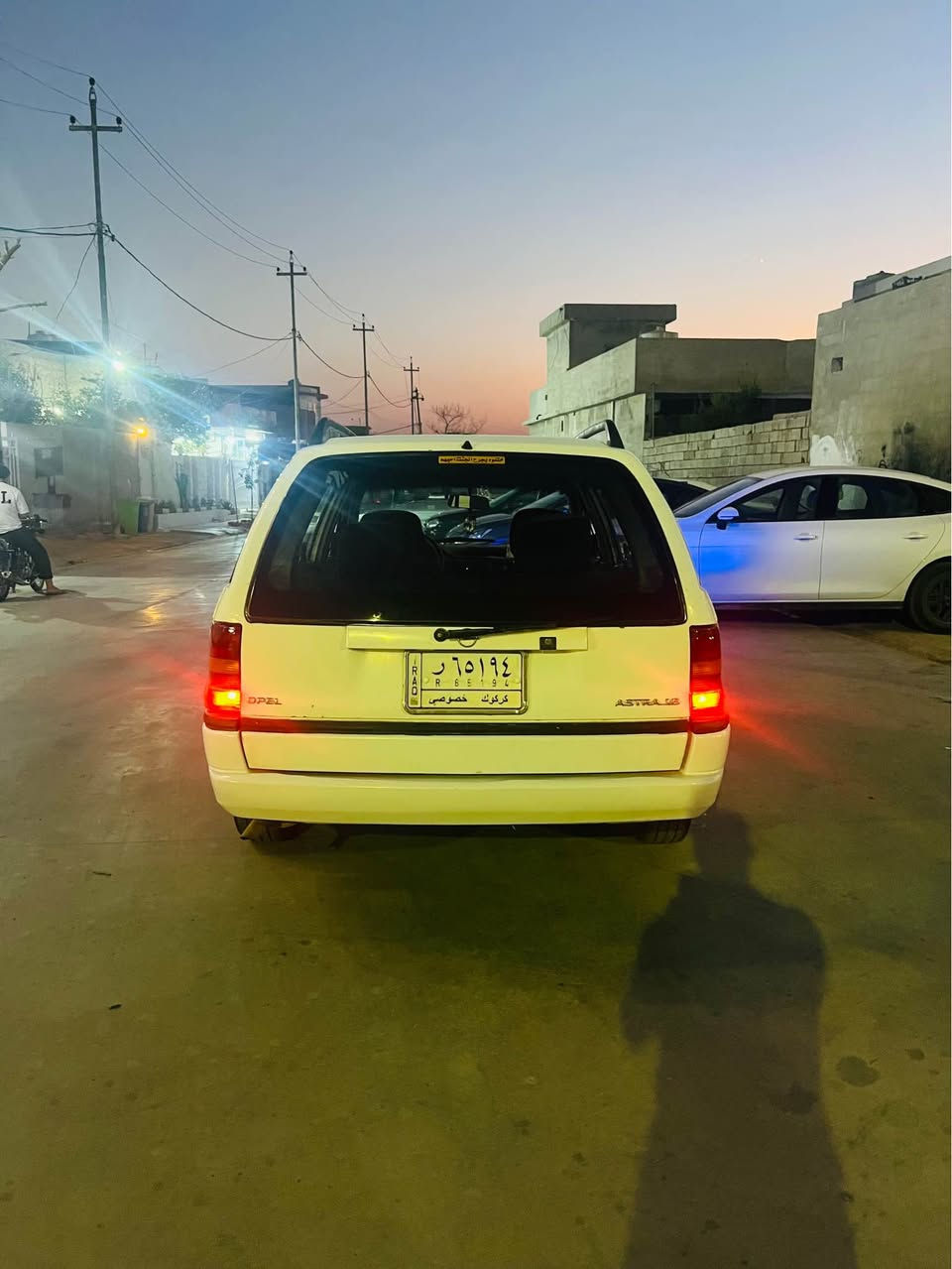 استرا ستيشن موديل 92 رقم كركوك فقط دوسات وهلالات معمرات لا صبغ ولا ضربه  دفتر بانزين سنويه ل 27 للاستفسار *********** كركوك, العراق
