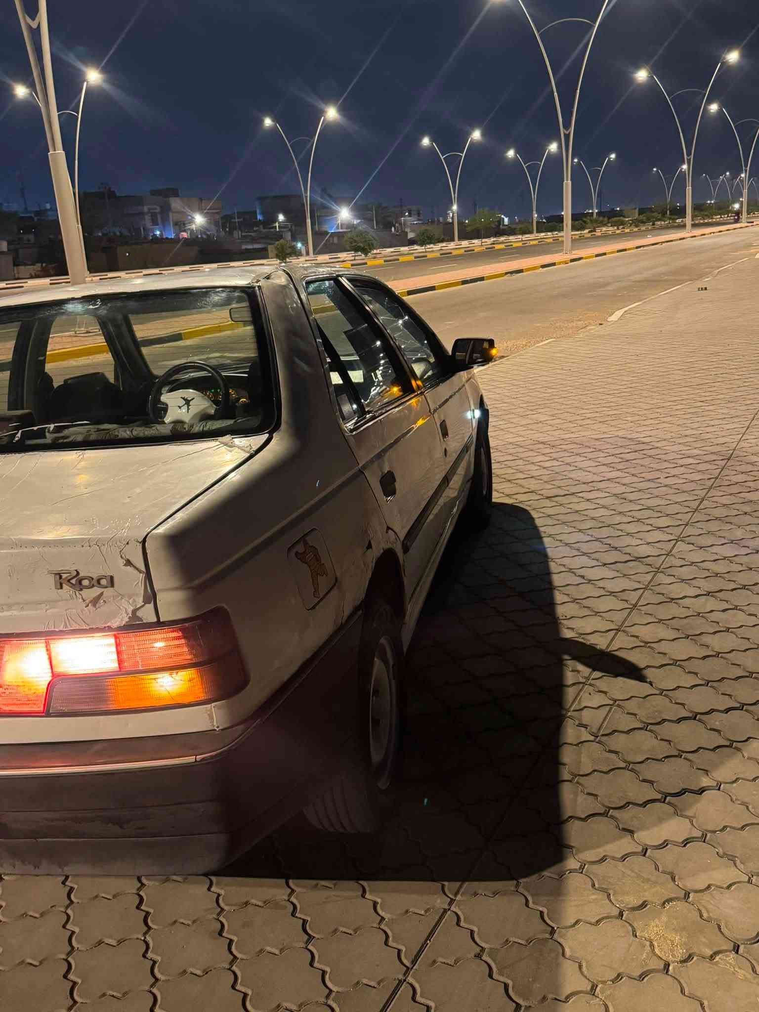 سلام عليكم بيجو روه مديل ٢٠١٠ شرط المداور  محوره كير ومكينه سفن كي يعني مثل الونجي كير ومكينه كفاله سياره كله شغاله من طول لطول كهربائي كله شغاله تخم تاير جديدي صدره زين حلو بديه حلو بيه  خياس بل داير سياره كلش حلوه وأي نقص ما بيه سعر ٢٢ ورقه وبيه مجال للشراي عنوان بصره رقم *********** متواجد بس خاص
