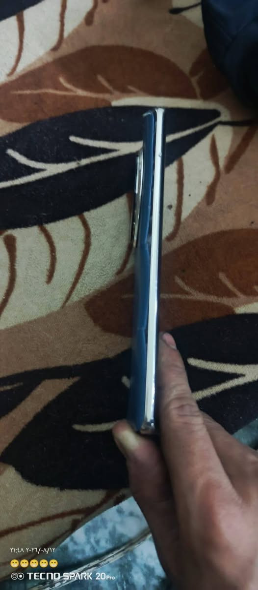 السلام عليكم ريلمي 12برو بلاس 5G
ذاكره 512 رام 24  جهاز نقصه فقط دكم مال تنصي وتعلي والطفي يرادله ترتيب  90 فريم كامره زوم 120 جهاز يخبل استعماله كلش زين دبل شريحه بطاريه 5000 
سعر 175 وبي مجال رقمي ***********
