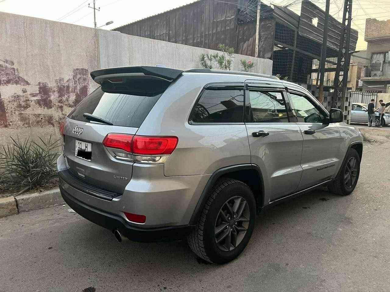 السلام عليكم ..
جيب البيع أو مراوس2016 
بيهة صبغ قطع ابيع صبغ عام بدون حادث
بدون يرباك 
فول مواصفات عدة الفتحة 
بصمة... كشنات جلد
كشنات كهرباء
شاشة 
شفتات ستيرن 
فول السيارة وخير من الله 
تخم تأير بل جيس 
تبريد ما تبريد ثلج 🥶
بيع او مراوس حسب القناعة
السعر .. 160 وبيهة مجال الشراي
العنوان بغداد الكرخ  
رقم بغداد بسمي 
الهاتف*********** الرمادي, الأنبار
