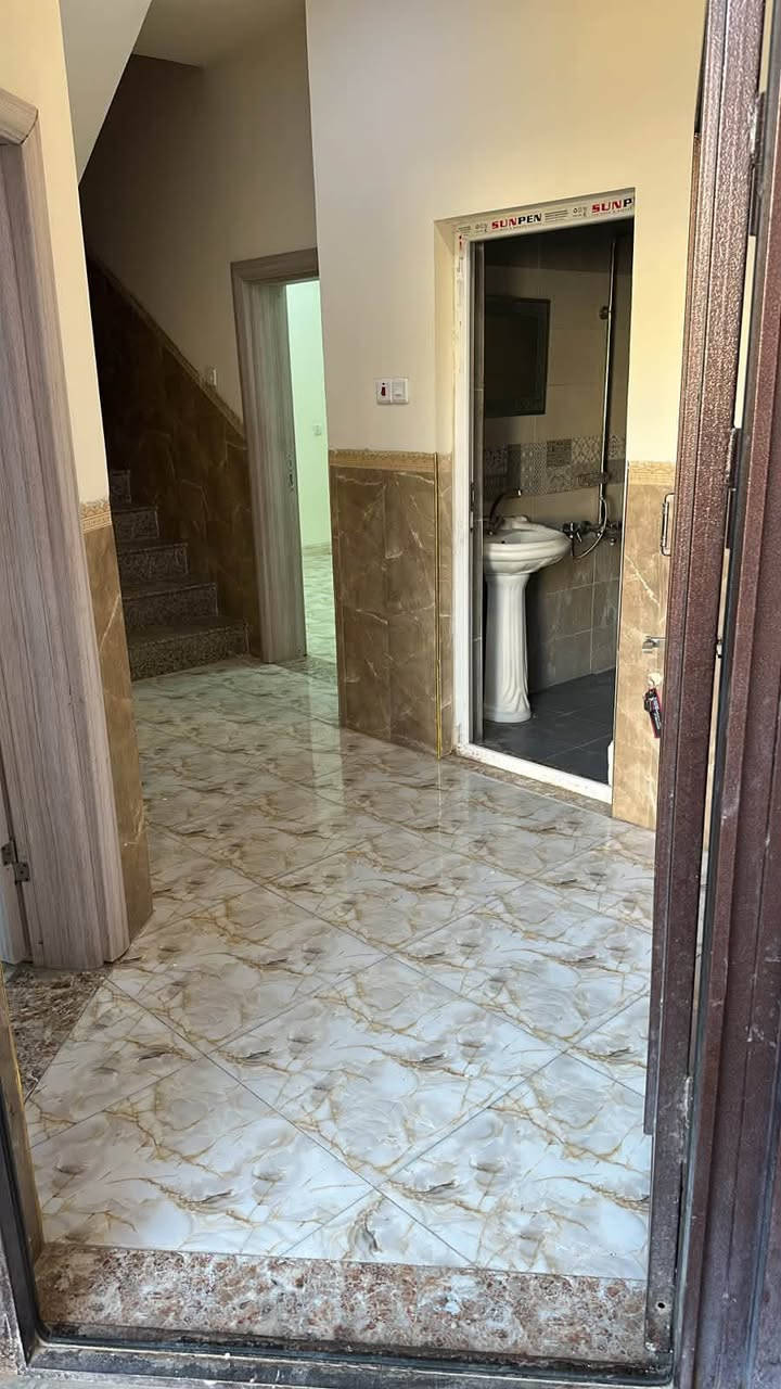 بيت للايجار في تكريت حي الزهور 
جدا نظيف ومرتب للاستفسار الاتصال بالرقم

‭***********‬
