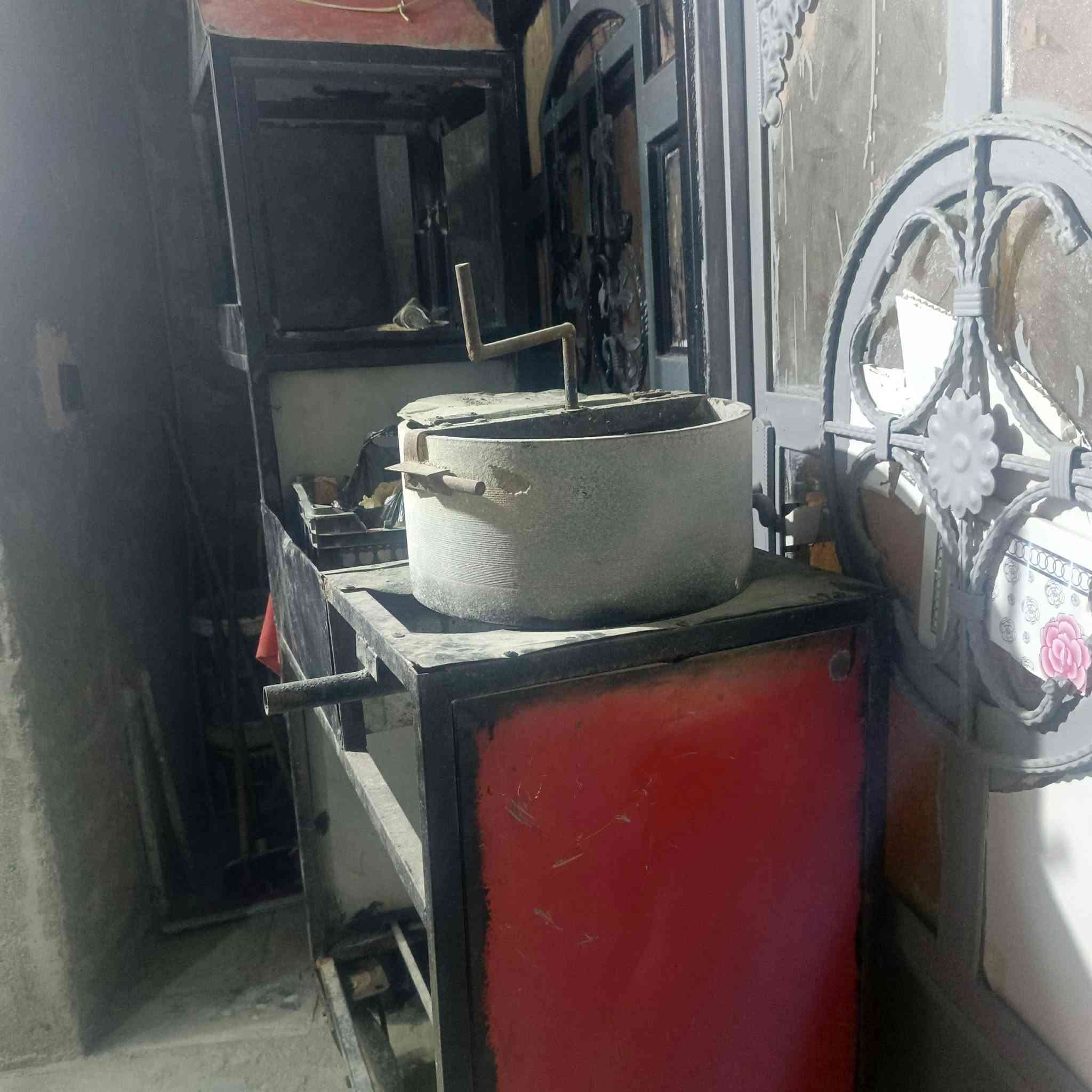 مكينة شاميه للبيع نظيفه السعر 150 وبيه مجال لشراي
العنون الكوفه السهله شارع معمل الدبس للتواصل ***********

