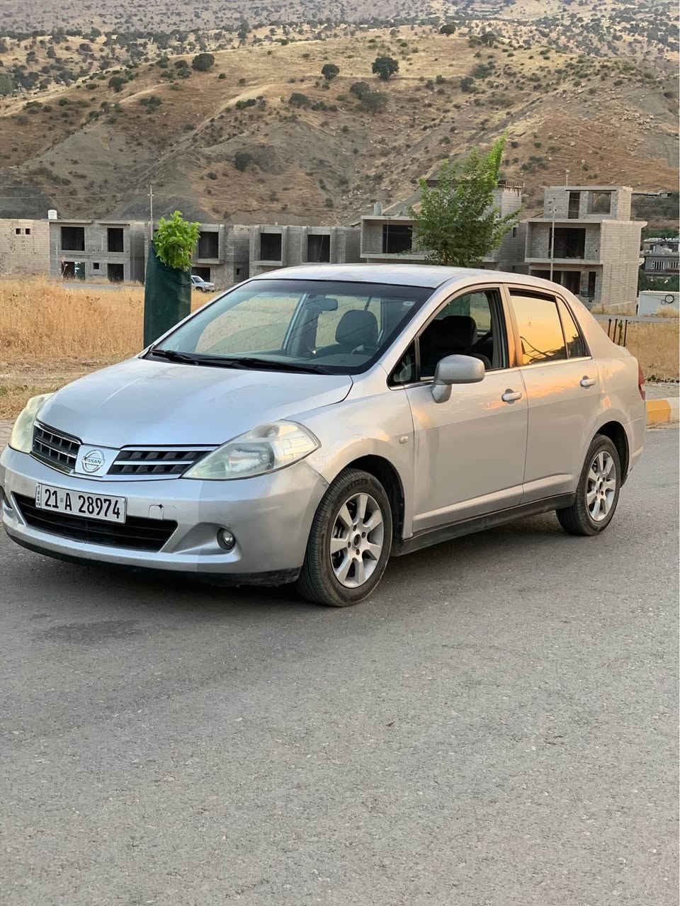 .نیسان تیدا مۆدێل ٢٠٠٩
***********
جام كارەبا ئاوێنە كارەبای 
حاسەو کامێرایە 
بۆیاخ  ٤ پارچە بێ ناو 
سەنەوی و هەزەی  تازەیە
گێڕ و مەكینەو كارەبای و تە برید بەشەرت 
٧٦$ معامەلە 
شوێن دوكان سیاحی 
*********** السليمانية, العراق
