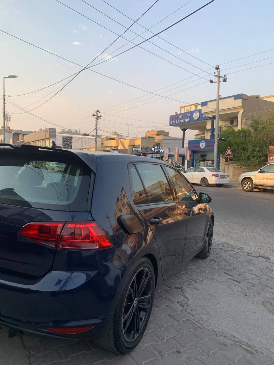 کۆد #351
Golf 2017 xaliji TSI
گێڕ عادی 
بۆنیت و چاملغی سایەق سبوغ
شانسی کەمەک تعدیل 
ئێرباگ سوکان بیلاد دانراییە 
مەکینەی V4 ی ١.٨ ی تۆربۆ کەپس 
٣١٠ هەزار کم رۆييه
 رەقەم هەولێر
سەنەوی نوێیە 
سعر / ٩٥ ورقە
شوێن / هەولێر
*********** واتساب
*********** واتساب أربيل, العراق

