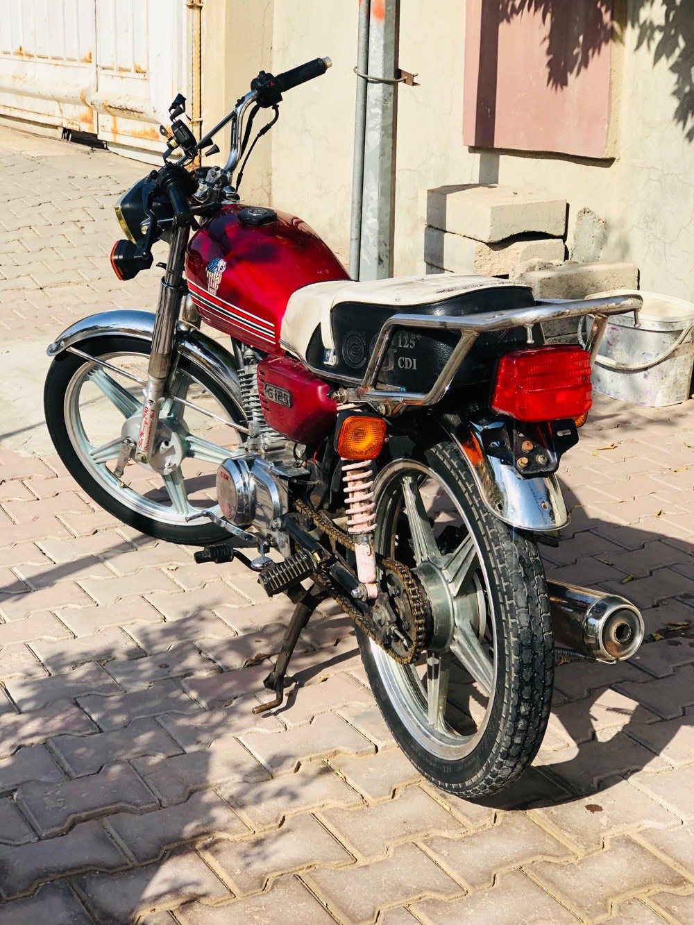 🏍️ دراجة روبر للبيع (بحالة ممتازة) 🏍️

المواصفات والتفاصيل:

 المحرك: 150cc نظيف جداً وصافي.

 الجير: 5 كير.

 الشروط: بشرط (لا صرف دهن ولا بخار).

 الكهربائيات: شغال كاملاً وبدون أي نقص.

 النظافة: مثل ما موضح بالصور، الدراجة جاهزة للشد والاستخدام اليومي وما تحتاج أي مصاريف.

📌 السعر: (300وبي مجال بسيط)

📌 المكان: (كركوك / حي العسكري)

📌 للتواصل والاستفسار: خاص او ع الرقم ***********