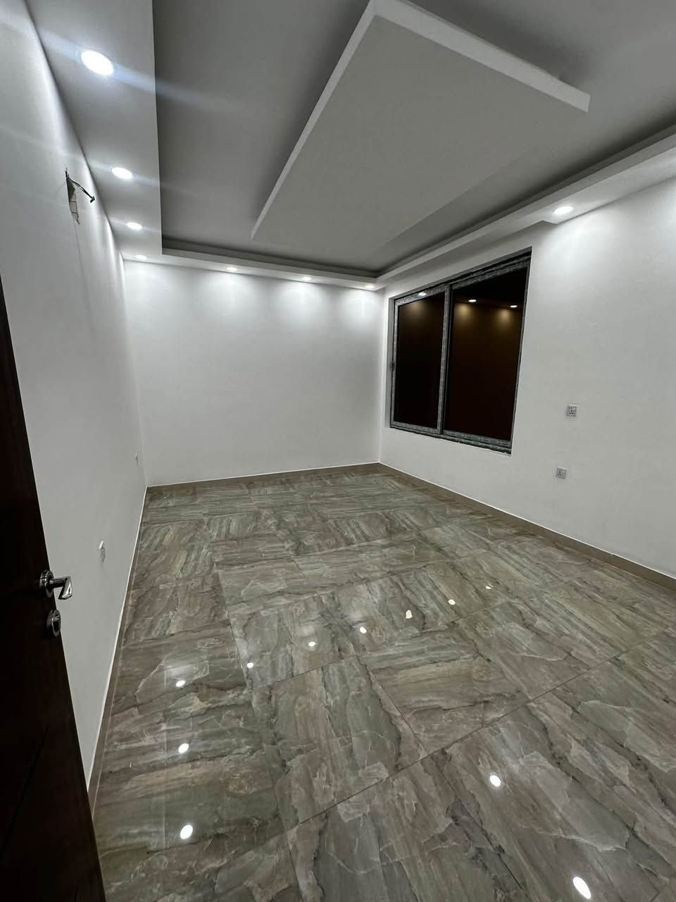 🏠 للإيجار | مشتمل طابق أول

📍 السيدية – خلف هبي هوم

✨ مشتمل مرتب ونظيف، مناسب للسكن الهادئ

🔹 غرفة نوم
🔹 صالة
🔹 مطبخ
🔹 خدمات
🔹 درج مرمر جديد

💰 بدل الإيجار: 600 ألف دينار

📞 للاستفسار والتفاصيل والتنسيق للمعاينة
مكتب الركن الهندسي للوساطة العقارية
