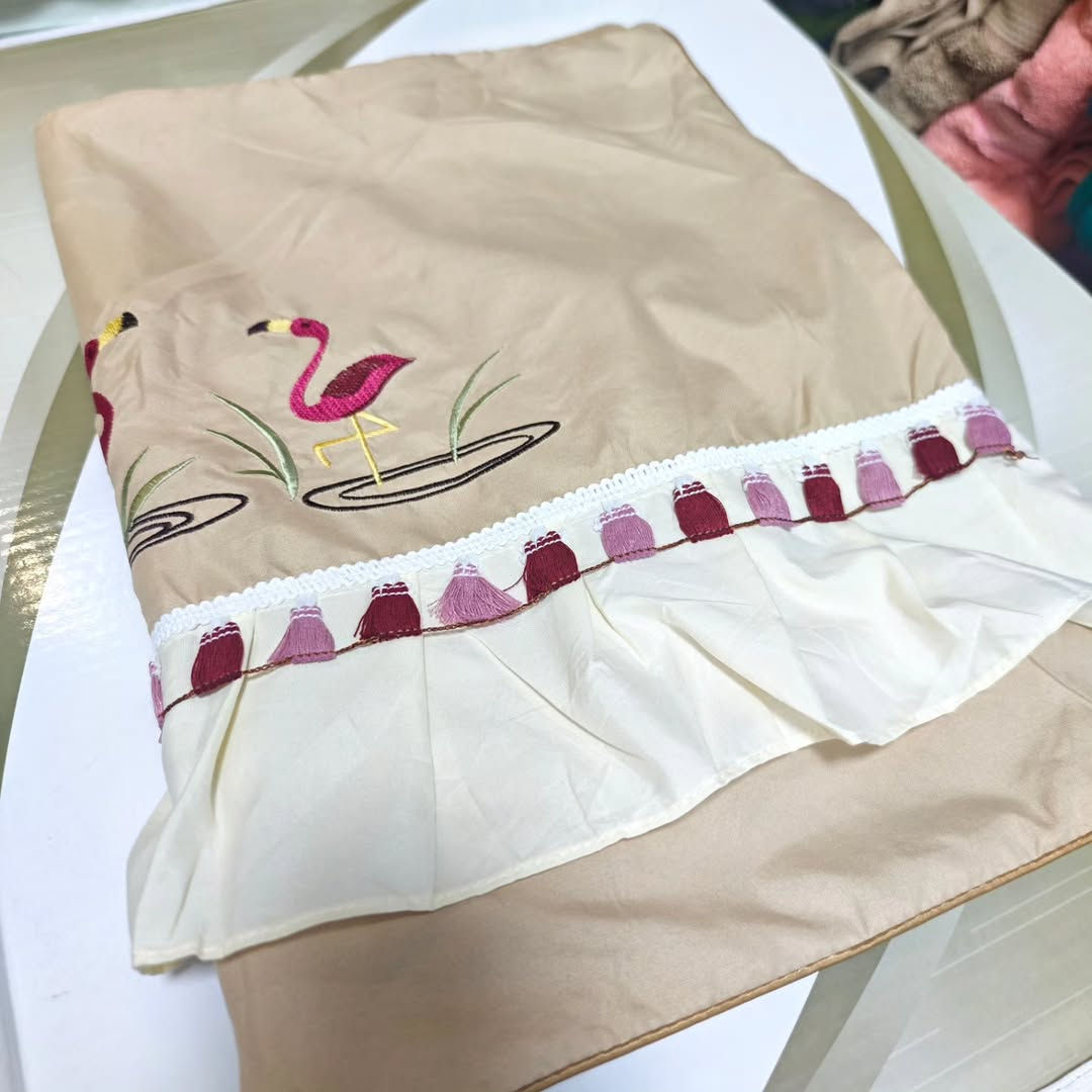 عرض خاص توفر مخده تطريز قطن 100/100 ماركه الفائق 😍🫂
نعومه وجمال 🥰
 عرض خاص مخده تطريز سعر 6 الاف فقط 😍
-———————————————
متوفر توصيل بغداد وجميع المحافظات🚕🚕
للحجز والاستفسار يرجى مراسلة الصفحة💌💌💌
او الاتصال  فايبر واتساب على الرقم 
📞📞
 واتساب ***********
زوروا موقعنا على العنوان التالي:-
👇👇👇👇👇👇👇👇👇👇👇👇👇👇👇👇👇 
💧/السماوة عكد الجامع داخل مول الاميرات مجاور ايلين شوب
#العراق #العراق🇮🇶 #مفروشات #بغداد #در_الحسن

نص مكتوب في الصور:
- 😍 مخده قطن 100/100