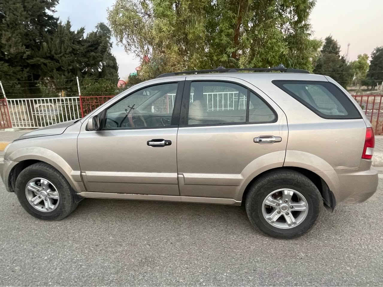 کیا سۆرینتۆ مۆدێل 2006 فول فول خلیجی محرک 6 سلندر 3.500 گیرو محرک بشرط دفتر بنزین موجود مابی ای شی کهربائیات کل بشرط مابی مسرف سیارە کلین فقط بیها شبر بارد من بونید سعر 83 بیا مجال *********** كركوك, العراق
