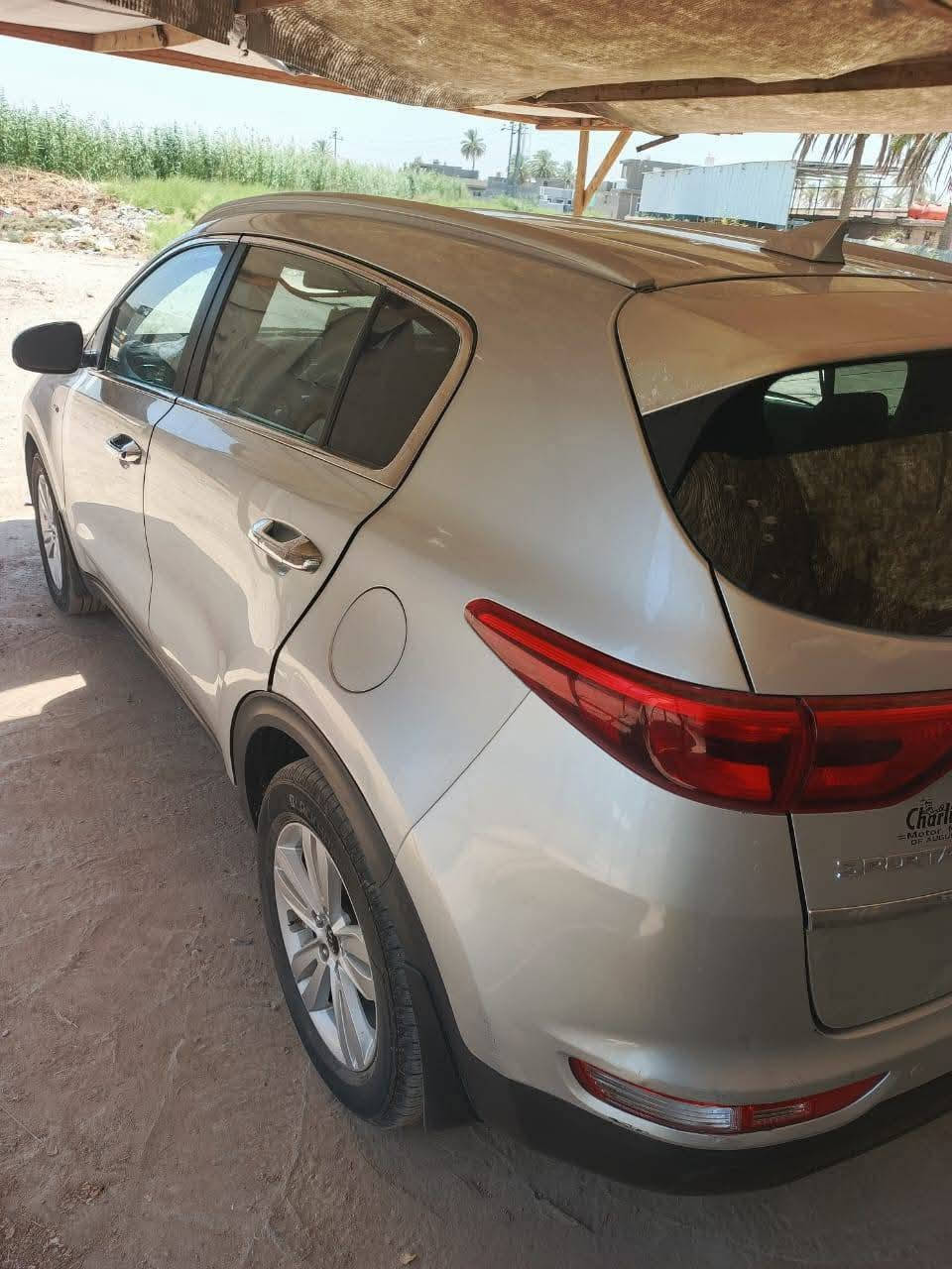 كيا سبورتج 18 رقم بابل نكليزي
كيا سبورتج2018*

*للبـيع: كيا سبورتج Kia Sportage موديل 2018*

*اللون:* سلفر 

*الحالة:* نظيفة جداً -  

*المحرك:* 4 سلندر 2.4L اقتصادي

*تحويل مباشر

*بيه صبغ بنيد وشويه من الچاملغ

*الرقم:* [ بابل دولي ]

*المكان:* [حله ناحية النيل]

*السعر:* [١٤٧ وبيها مجال للشراي

*ملاحظة:* السيارة جاهزة من كلشي، تحويل فوراً،

للاستفسار اتصال او واتساب:***********
