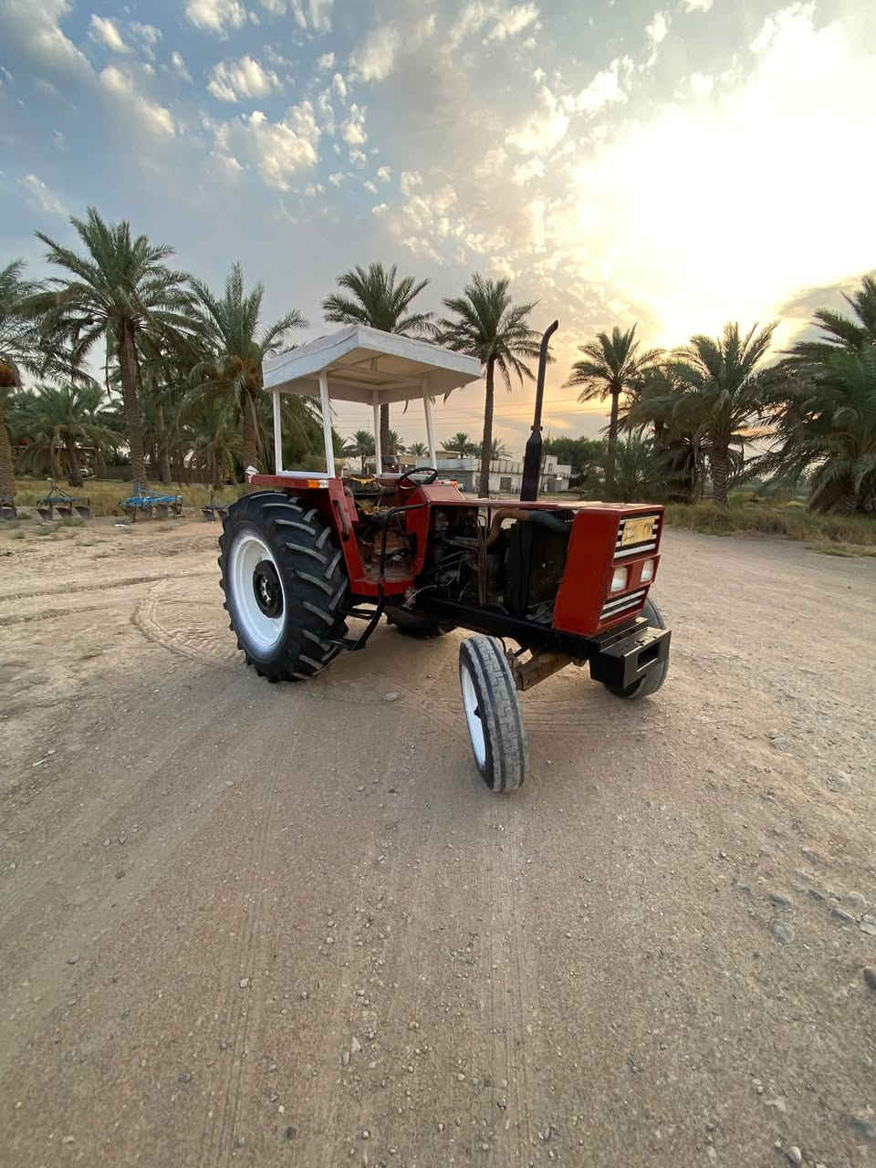 اللهم صلي على محمد وآل محمد
السلام عليكم للبيع فيات ٧٨٠ رقم وسنويه بابل زوج تايرات خلفي جديد ثكال خلفي محرك  الجديد افيكو ما مفتوح على الشركه مكفول من تنقيص وتبخير كير اكسل هدروليك كفاله كهربائيات كلها شغاله شراي خابرني وتدلل عنواني الحله ناحيه النيل هذا رقمي ***********  صفاحياتها موجودات وجدد كلث نضيفات
