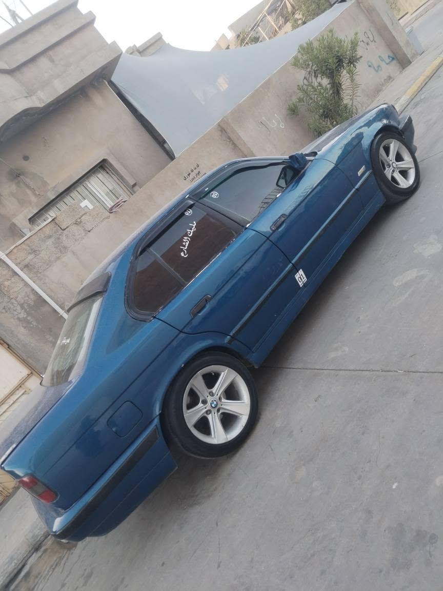 بە ناوی خودا bmw مۆدیل 1993مە کینە 520عادی گیرو مە کینەی بە شەرتی 100فیتەر دوای کەپسە سە یارەکە زۆر تنو تۆلە جام کارە بای شاشە ئای پات 4تایەو ویلی هامان 17 سە یارەکە علوجە بەشرتی ئەوی ماڵی کەس نە بیت پارەی کەسی تیا نە بیت موسو بڕاوە بەشەرت هه موو گیانی ئیش دە کات ماڵی فەقیرە بۆ معاملە تیل مە کە قفڵی قفڵی 15گڵایە قفڵی *********** فایبەر وەتس ئەپ السليمانية, العراق
