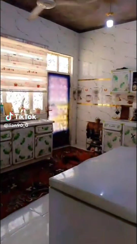 دار للبيع سعر مناسب العمارة / أبو شطيب - حي الأمين نزلة صورة السيد). المساحة 130 متر مربع رکن سنة البناء: 2024 ( جديد وعالشرط) طابق واحد - عكادة نظيفة جداً وشغل درجة أولى. الخريطة الداخلية غرفة نوم . استقبال واسع صالة داخلية مطبخ صحيات منور . زراعي (سند (25) السعر : 68 مليون دينار وبيه مجال بسيط للشراي ) للمعاينة أو الاستفسار يرجى الاتصال [***********] #عقارات  #قطع_اراضي  #عقار  #بيع_و_شراء_عقارات #الشعب_الصيني_ماله_حل😂😂 
