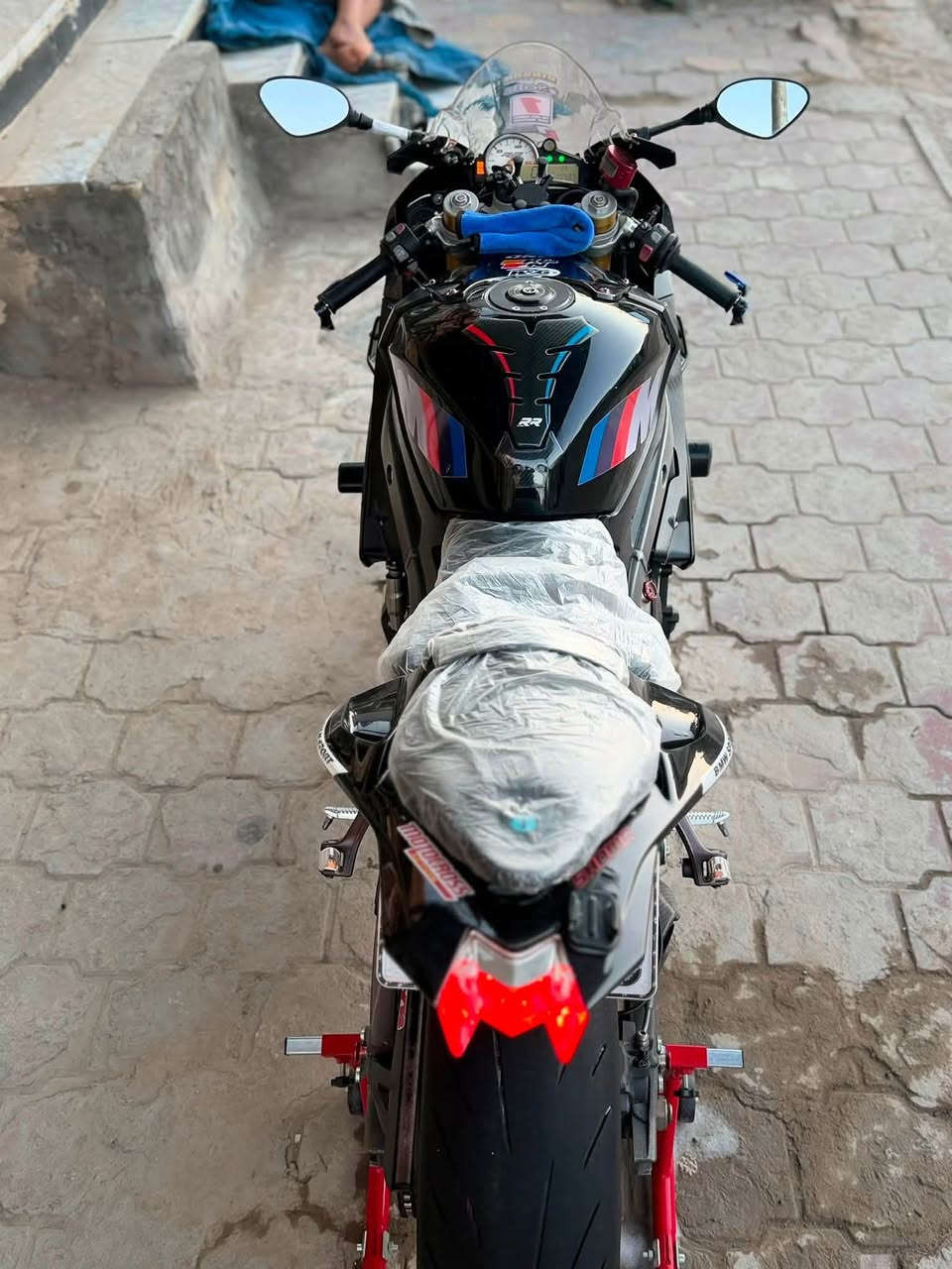 السلام عليكم دراجة بي ام1000rr موديل 2014 فول مواصفات مرقم بأسمي تحويل مباشر وارد أمريكي كلين بدون ضرر وصور مزادهة بل منشور مكفولة كفالة عامة سعر 83ورقة بيع فقط مكاني ناصرية مركز 
***********
