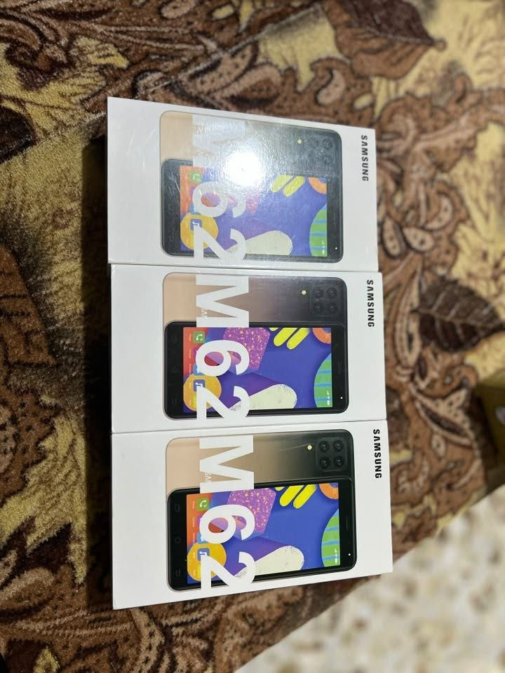 سلام عليكم تلفونات جدد جدد كلهن ب175رقم ***********
