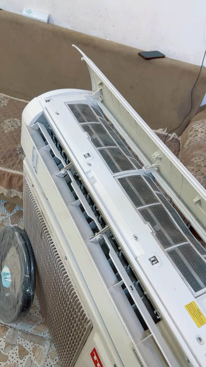السلام عليكم اخوان سبلت للبيع انفيرتر طن ونص توسوت نظام التحكم السبلت بعده جديد مستعمل قليل نظافه 95/100 كامل مكمل غاز R410 مفول وعل فحص ماطور T3 بلادي تبريده ثلج ☃️❄️🧊 تدفئه نار 🔥🐦‍🔥❤️‍🔥 السبلت راديتراته بعدهن صفر السبلت مغسول وجاهز بس شد السبلت كلشي يشتغل بي حساسات الشاشه السبلت مع كامل ملحقاته بواري جديد بل كارتون وايرات ريمونت السبلت بلادي مكفول من فتحت البرغي
السبلت تاخذه من باب بيتي وبي ضمان 
التوسوت معروف بتبريده وتدفعه القوي 
السعر : 400 وبي مجال كلش بسيط  
للاتصال : ***********
الموقع : بغداد شارع فلسطين
