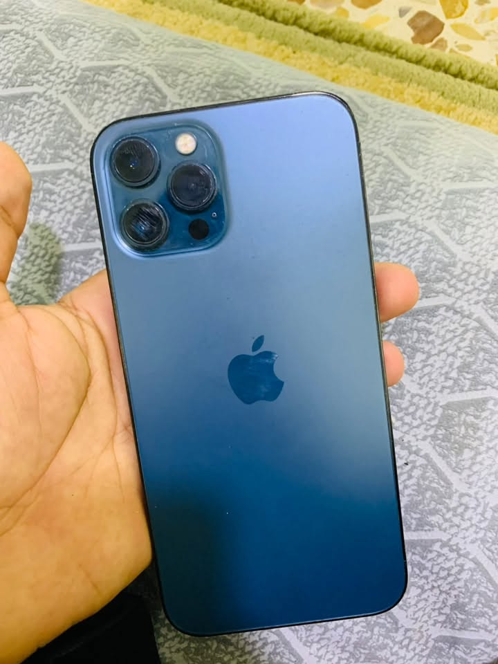 آيفون ١٢ برو ماكس • ٥١٢ • بطارية ٧٧٪