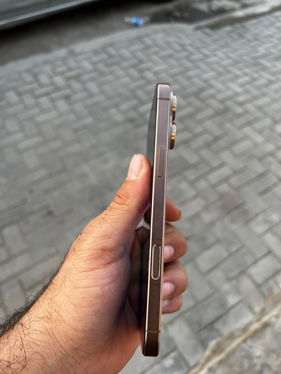 السلام عليكم ايفون 16 برو ماكس ذاكره 256 شرق اوسط مبدل شاشه وبطاريه وظهر وكاله وبي فطر صغير جوه مصوره كلش صغير الجهاز كله شغال بصمه وجه فيس ايدي كله شغال 
السعر 750 الف
المكان بغداد الشعب 
الشراي يتصل بلرقم ***********

نص مكتوب في الصور:
- ٧:٤٥ القطع والخدمة تجمع Apple سجل تاريخ القطع والخدمة، وهذا السجل يعرض معلومات عن هذا الـ iPhone وحالته وتفاصيل إصلاحه. معرفة المزيد... سجل تاريخ الخدمة البطارية غير معروف الشاشة غير معروف