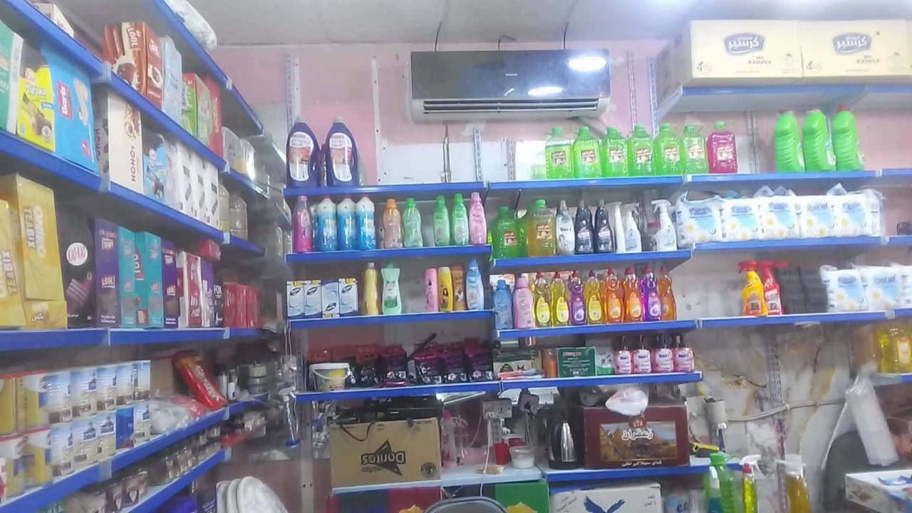 توجد اغراض محل للبيع الي يريدها كامله ماتنباع مفرد
أسعارها وباقي تفاصيل الاتصال ع رقم ***********

ثلاجه عدد5

عارضه بطحيه عدد4

رفوف جدار محل كامل

سبلت 2طن

سقف ثانوي

جام خانه كامله
