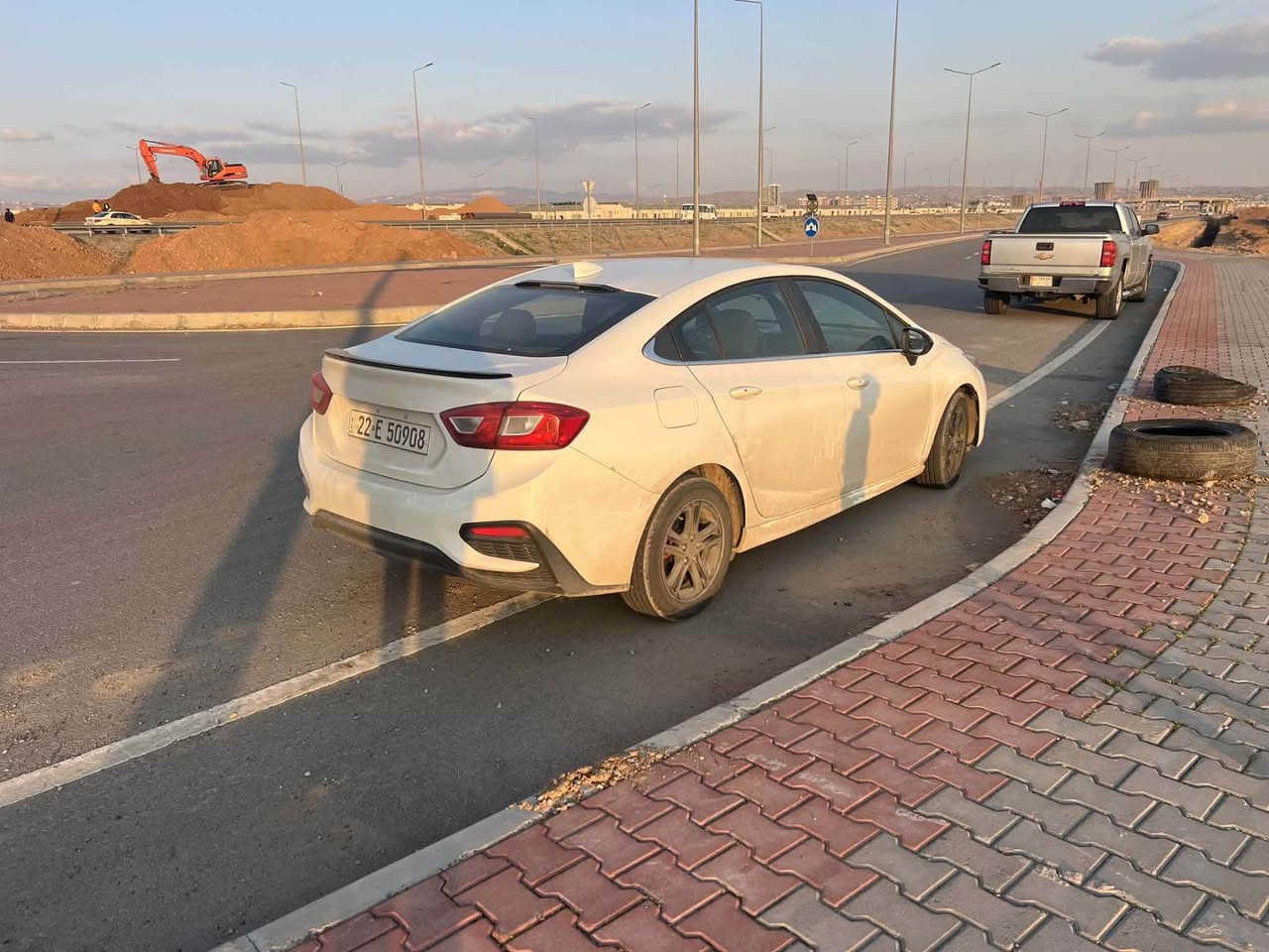 كروز ٢٠١٧ RS
٣ پارچە سبوغە بێ ناوگرتن چاملغ و بنید 
سەیارەكە بێ مەسروفە بەناوی خۆمانە 
هەموو شتێكی بەشەرت گیر مكینە تەبرید غرامە 
مواسەفاتی فولە بەس سڵاید نیە 
نرخی ٨٨ و مامەڵە 
*********** أربيل, العراق
