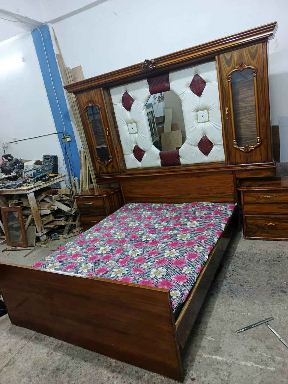 جربايه نفرين مستعمل صاج حطاطه الرمادي الصوفيه قرب مطعم قصر الابيض السعر 150بي مجال واتساب ***********
