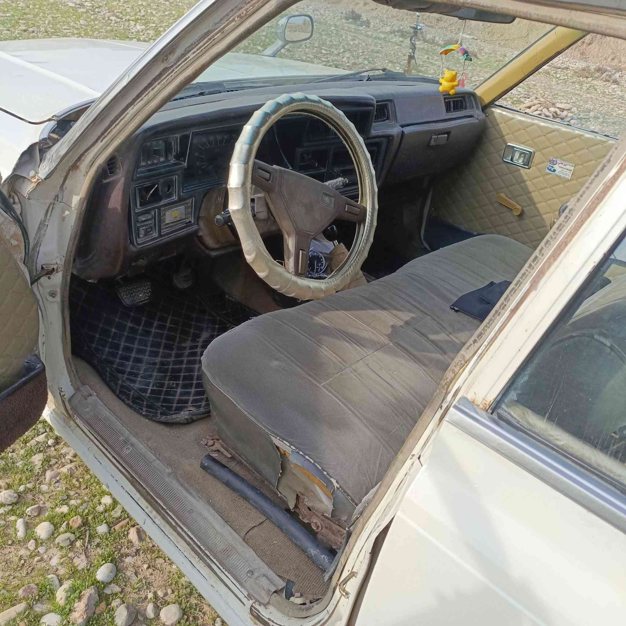 السلام عليكم (للبيع او اروس أي سيارة)تويوتا كراون موديل 1981 رقم صلاح الدين سنويه عاج مشروع وطني بسم صاحبي شرط تحويل مباشر دفتر بنزين بي كير 4نمره محرك  4 سلندر بلادي 
سياره صبغ جزام فقط جان تكسي بدون ضربة تايرات جديد صدر دبل جديد سياره ما بي اي نواقص سياره جاهزه وين ما تريد روح صار سنة بيدي. سعر 30 وبي مجال مكان كركوك منطقة روناكي ***********
