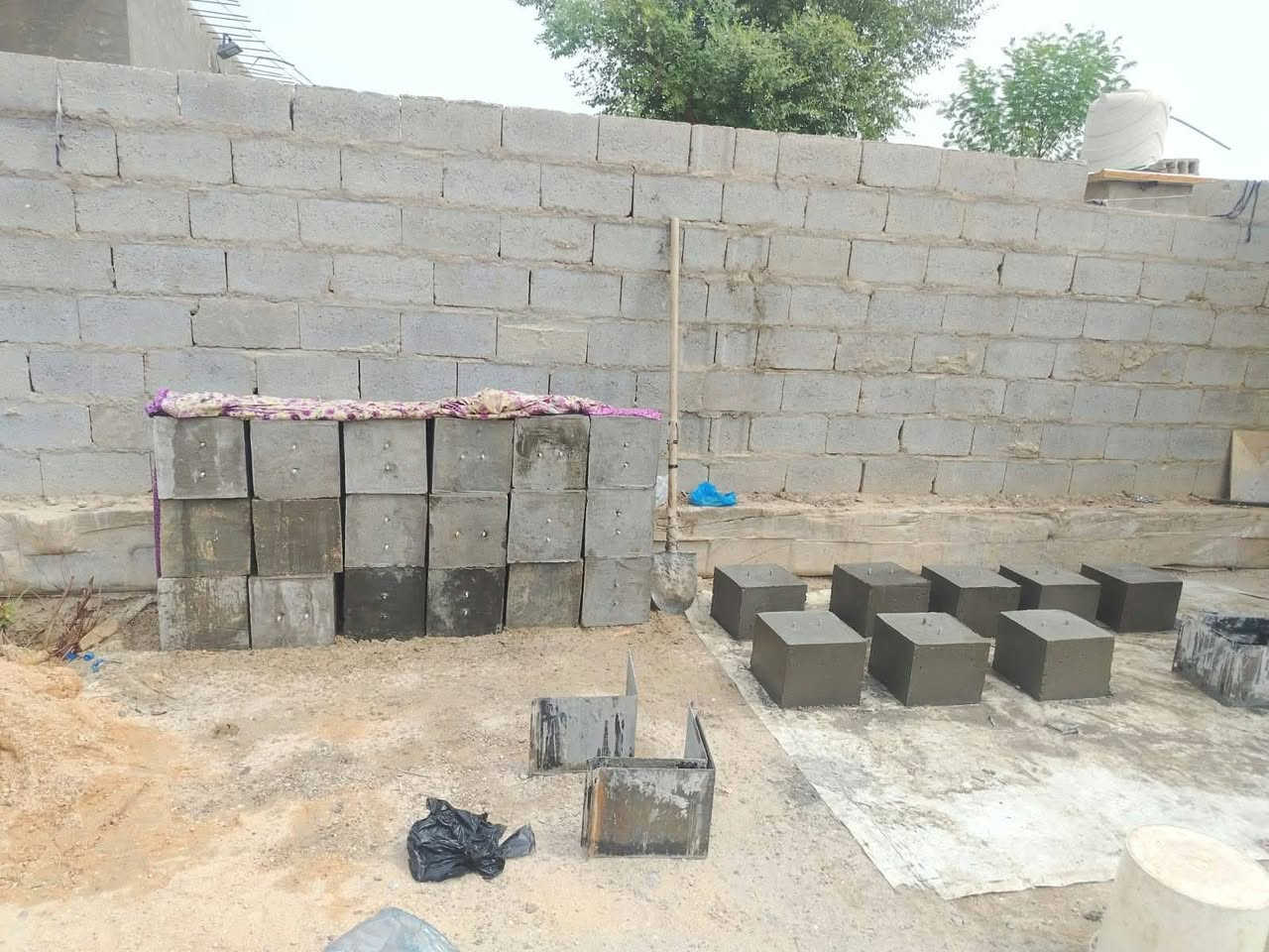 صبات كونكريت • تثبيت طاقة شمسية • صبة ٣٠×٢٥