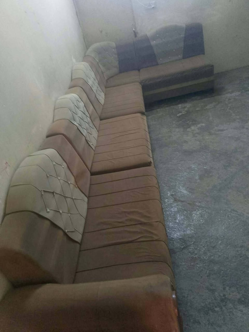 السلام عليكم عندي ديوانين اثنين الجوزي غامق ١٢٥والجوزي فاتح ٦٠
الشراي يتصل *********** غير متواجد عالفيس
