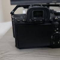 sony a7siii           2700 السعر بدون كارتونة يجي ويها. كيجات ثنين وبط...