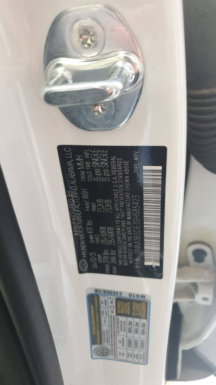 سيارة توكسان موديل ٢٥ وارد امريكي محرك ٢٥٠٠ وتفاصيل موضحة بالصور السعر(220$) دفترين وعشرين ورقة
***********
