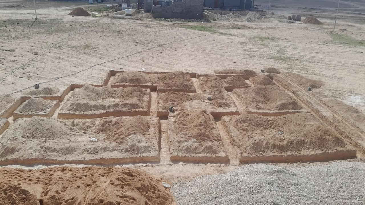 السلام عليكم نشتغل حفر اساس بيوت تقديم جميع المواد حفر رصف تصعيد مواد تفليش لبخ بيوت نحاله تصعيد مواد شعندك نشتغل وبانسب الاسعار التواصل خاص او الاتصال عله الرقم ***********
