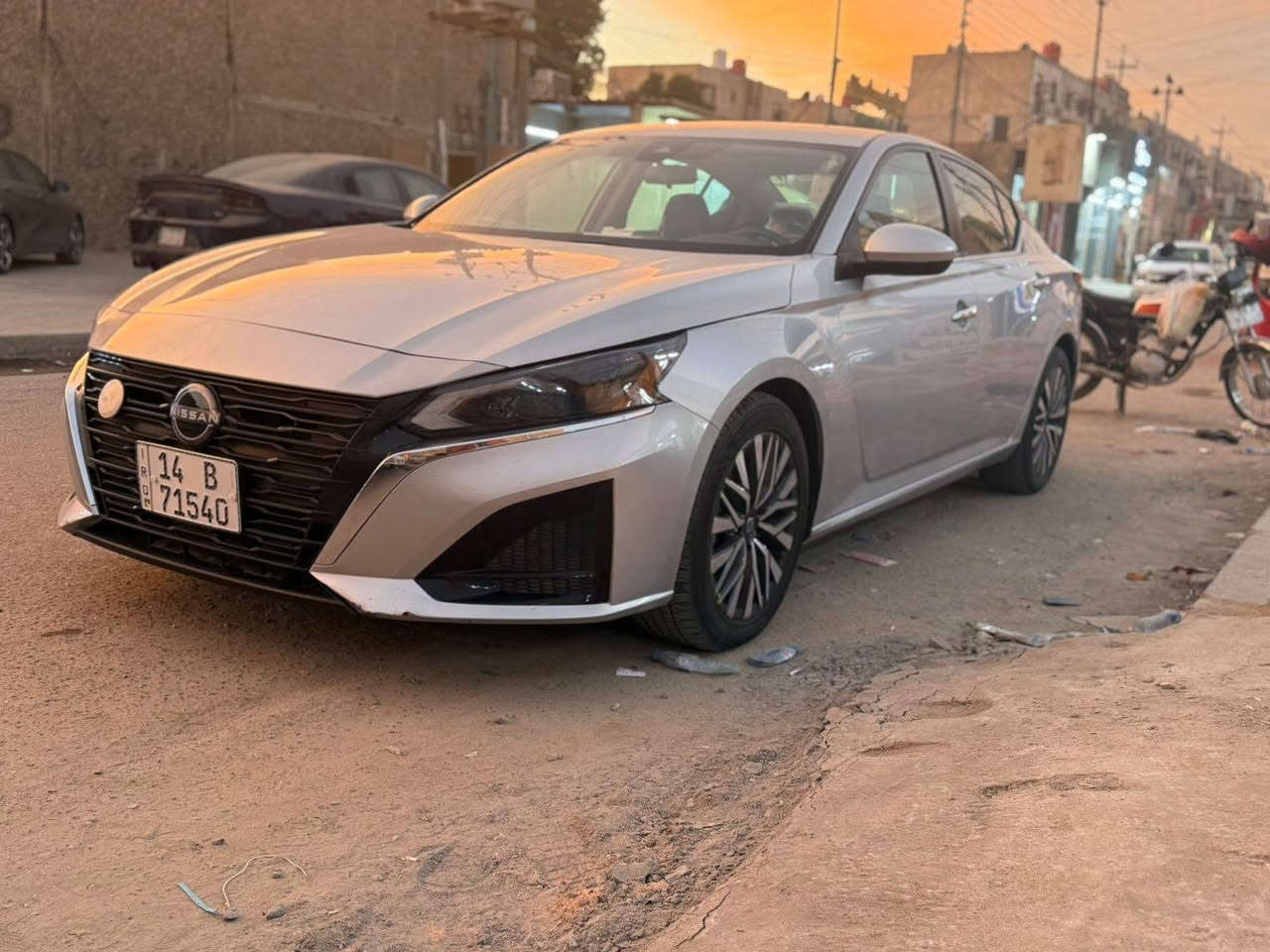 ‏نيسان التيما موديل2023
‏مواصفات SV 
‏معروفه تشغيل عن بعد بصمه ابواب بصمه
‏ تحديد سرعه  كشن كهربائيّ 
‏داخل صاج 
‏ويل كاب كروم 
‏لايت زينون لايت ليد 
‏هوايه مواصفات كير محرك شرط حجم محرك 2500 اربع سلندر ماشيه65الف ميل
‏داخله تقرير  تعمل وتسير مبدل بس راجز 
‏بيها جاملغ وبنيد اثر ضربه بالعراق
‏بدون دواخل بدون ايرباك 
‏معوقين بصرة باسمي وكاله 
‏السياره جديده كلوب مامشتغل بالعينه 
‏السعر  134 
‏
‏للاتصال 
‏***********
