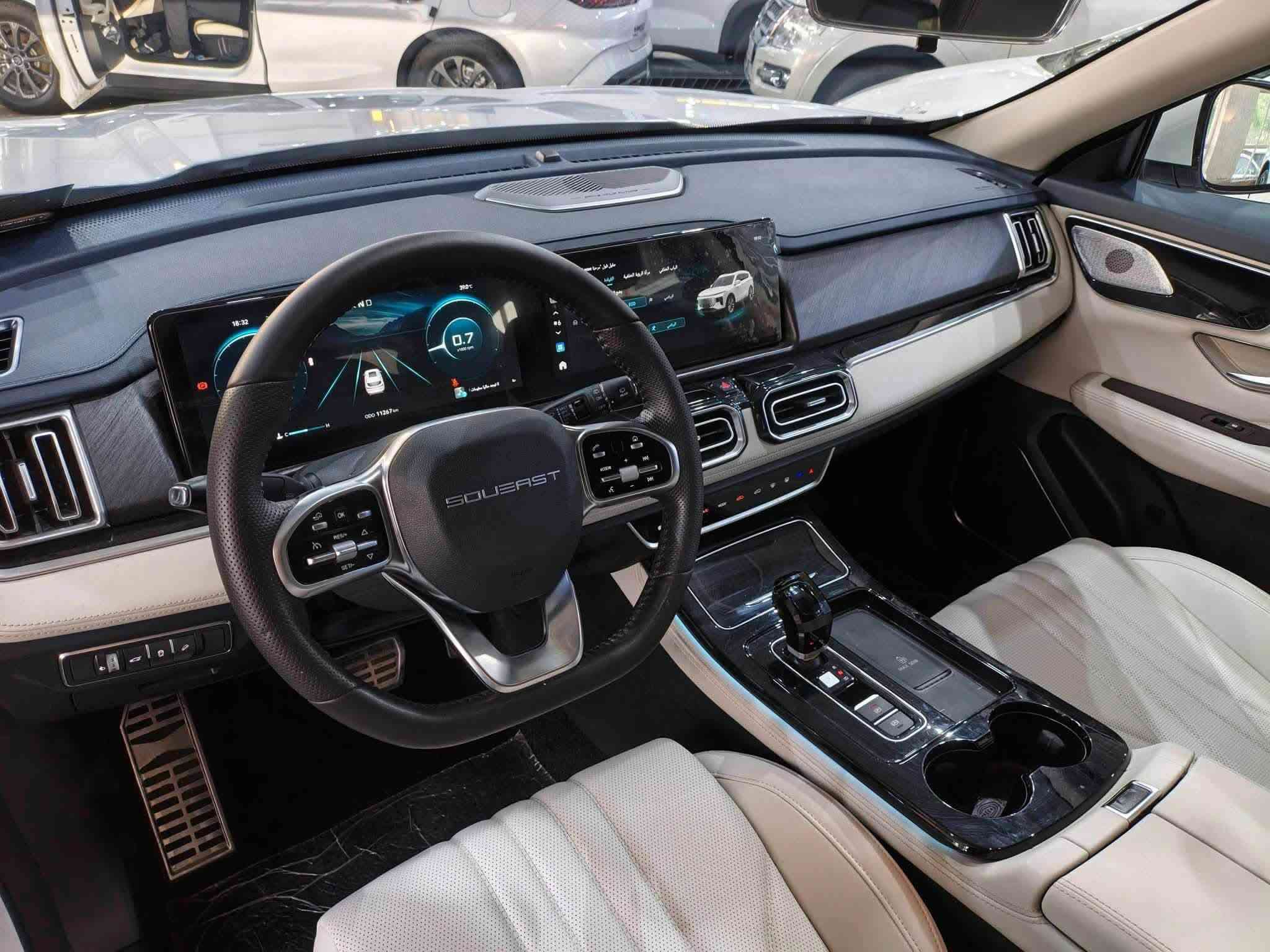 سوئيست 2026 S07 1.5L COMFORT
العداد: 11 الف داخل ضمان شركه 

المحرك: 4 أسطوانات 1.5L  تيربو 156 حصان

العزم (نيوتن-م.): 230

ناقل الحركة: اوتوماتيكي دبل كلاتش من 6 سرعات

استهلاك الوقود: 7.8 لتر لكل 100 كم

الضمان الأساسي: 6 سنوات أو 200,000 كم (أيهما أولا)

ضمان المحرك: 10 سنوات أو 1،000،000 كم (أيهما أولا / للمالك الأول) 

المواصفات:

*إطارات قياس 20 إنچ

*فتحة سقف بانوراما 1. 1 م

*الصندوق كهربائي 

*مثبت سرعة

*كاميرات محيطية 360 درجة 

*حساسات خلفية 

*شاشة عرض وعدادات رقمية قياس 24.6 إنچ

*نظام صوتي متطور 8 سماعات عالية الجودة

*نظام ابل كار بلاي واندرويد أوتو لاسلكي

* نظام اوامر و تحكم صوتي

*شاحن هاتف لاسلكي سريع

*مقصورة الركاب من الجلد الفاخر 

*مقعد السائق كهربائي

*عدد صفوف المقاعد 3 (7 ركاب) 

*إنارة ترحيبية مع إنارة محيطية

*عتبات الأبواب الامامية مضيئة

*مصابيح أمامية و خلفية أوتوماتيكية LED مع مصابيح نهارية

*المرايا الجانبية قابلة للطي كهربائياً ومدفئة

*ماسحات الزجاج الامامي مع حساس تلقائي للمطر

*دخول ذكي (بصمة)

*تشغيل عن بعد

*خاصية إغلاق الشبابيك وفتحة السقف عن بعد

*فلتر تنقية الهواء (N95)

*مسند الذراع الوسطي مع ثلاجة

*انماط قيادة متعددة

*وسائد هوائية امامية وجانبية عدد 4

*نظام الفرامل الأوتوماتيكي Autohold

*نظام التحكم بنزول المنحدرات

 *نظام المساعدة لصعود المرتفعات

*نظام مراقبة ضغط الإطارات

*نظام المكابح المانعة للانغلاق ABS

*نظام التحكم بالثبات ESC

 بغداد حي البساتين ***********
