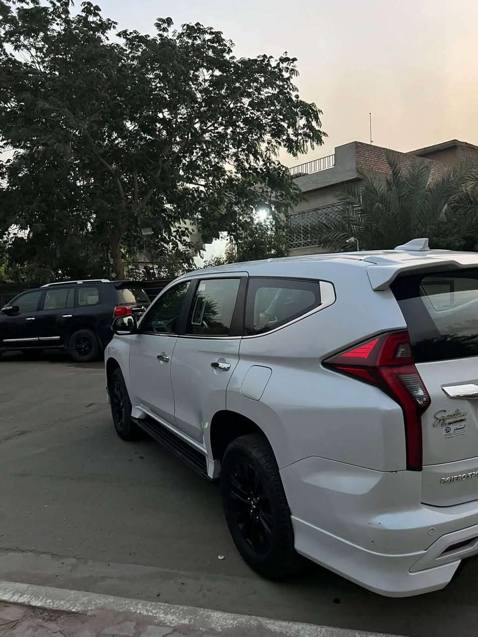 باجيرو سبورت • ٢٠٢٠ • جلد احمر