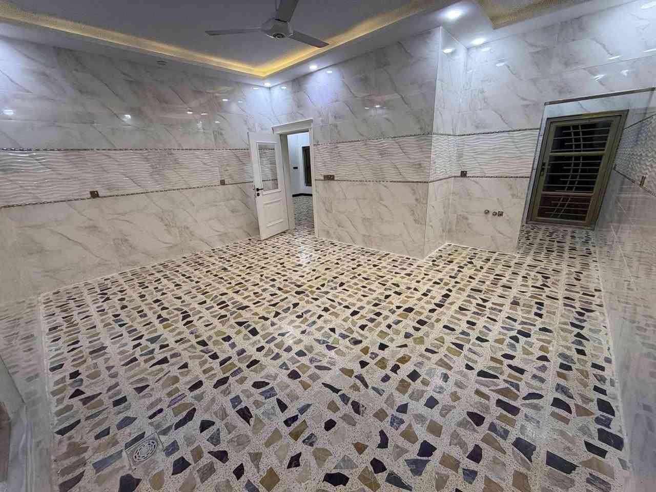 🏡 للبيع | دار سكنية في الديوم – حي التوحيد
📍 الموقع: الديوم – حي التوحيد
📐 المساحة: 200م²
📏 الأبعاد: 10 × 20م
🛣️ الشارع: 15م
🏠 الطابق: طابق واحد
💰 السعر: 138 مليون
💬 قابل للتفاوض
📞 للاستفسار والتفاصيل: مكتب محمد الغبينة للعقار
📍 تكريت – شارع الأربعين
مقابل متنزه الياسمين، قرب التجنيد القديم
☎️ ***********
☎️ ***********
