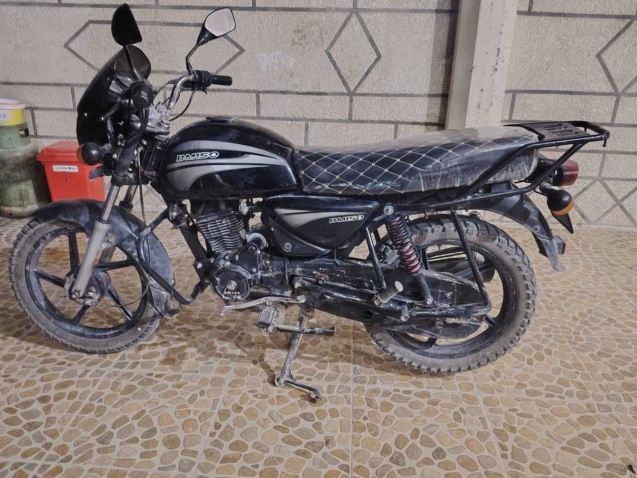 للبيع بي أم ٢٠٢١ دراجه جديده شلعه تشك الكاع أي نقص مابيها كامله من كلشي كلها شغاله أوراق موجوده السعر ٧٠٠ وبيها مجال مكان ديالى تقاطع الوجيهيه ***********
