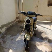 مستعمل شهر • R9 • ٥ بطاريات