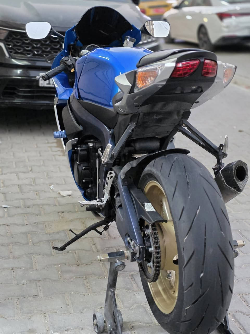 جكسر GSXR 750CC
دراجه رمبه دخول جديد 
ياباني دراجه مو مال شارع ركز زين دخلت يوم 20 بشهر 
محد صاعده بس اني 
بدون رقم 
فقط منفيس ومكاتبه 
اخواني الاعزاء الدراجه مخلصه للخير وعليه كزوز اكرو بوفج HP
وعليه تطوالة كزوز تيتانيوم 
حجر بيه بلادي ممشيول 
عليه عدسه زنون 
ويالة ذهبيه بلادي مو صبغ 
فجوج برمبو 
دمبر إلكتروني بلادي 
وضعية قياده 2 كنترول 
اطارات Tsc خلفي 190 
#ملاحظه قبل لا تدخل خاص وتخابرني شوف اسعار رمبه وشوف اسعار شارع وره خادم الك تشلع عيوني واذا مو شراي وتحب تسولف اترجاكم ماعندي مجال وشراي بي خير ويدلل 
*********** بغداد
