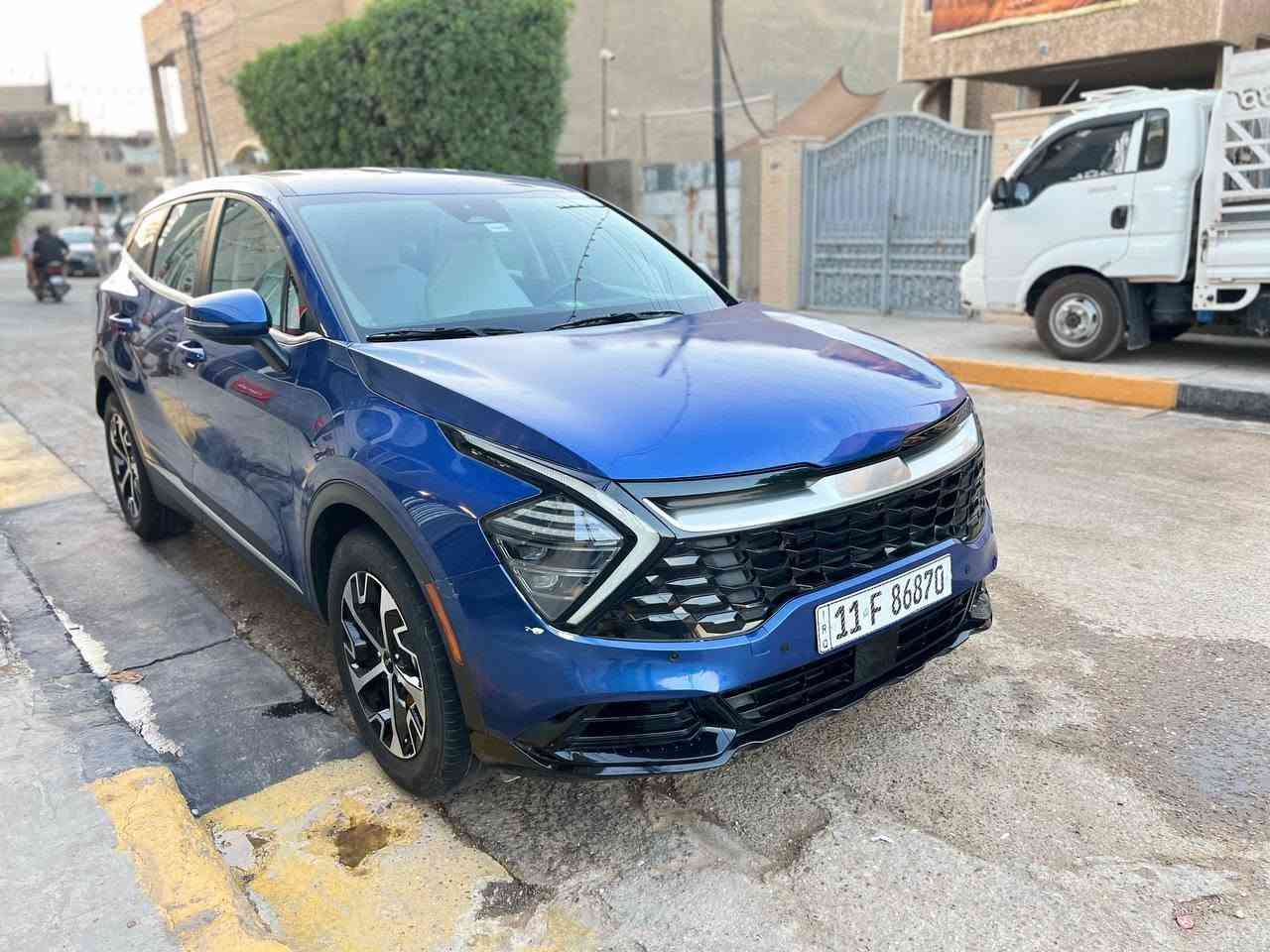 سبورتج وارد امريكي 24
ماشيه 32 ميل حادث تبديل بنيد فقط ولبنيد مالهه موجود يصلح ترجع السياره بدون تبديل اي شي 
كشنات جلد تدفئه كشنات وباقي المواصفات معروفه 
مكانه بغداد العبيدي 
السعر 190 ع وضع امريكا السياره 
***********
