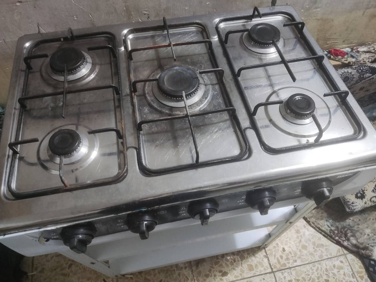 طباخ 4 عيون ناره زرگه وعل الفحص للبيع سعره 60 نجف حي الغري *********** بي واتساب
