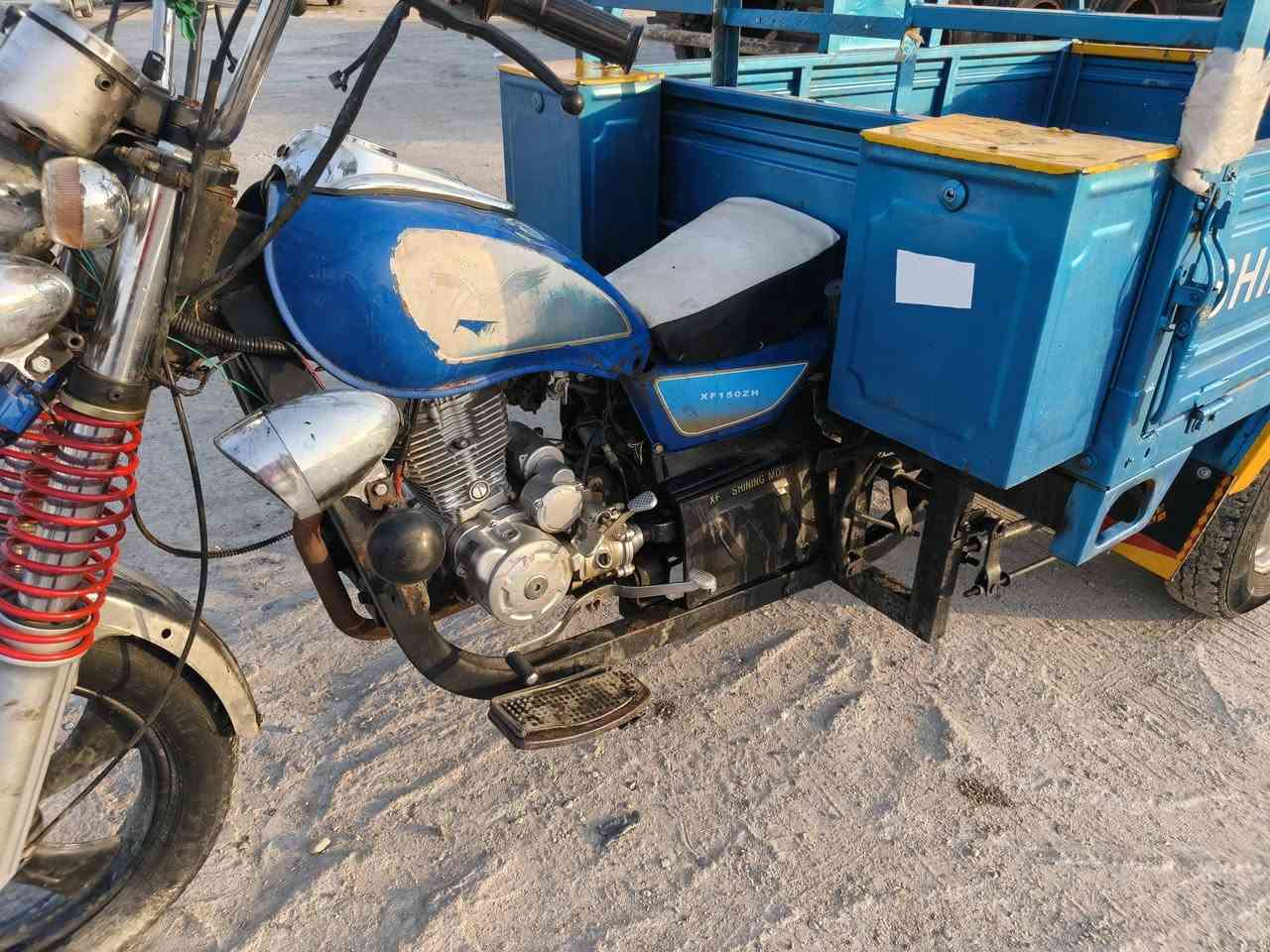 ستوته جمره للبيع 

موديل 14 مرقم وسنوويه

مكان بين شطره والغراف

ستوته جاهزه مابي شي 

السعر 1400 تواصل ***********

مرواس عادي حته لو كلك
