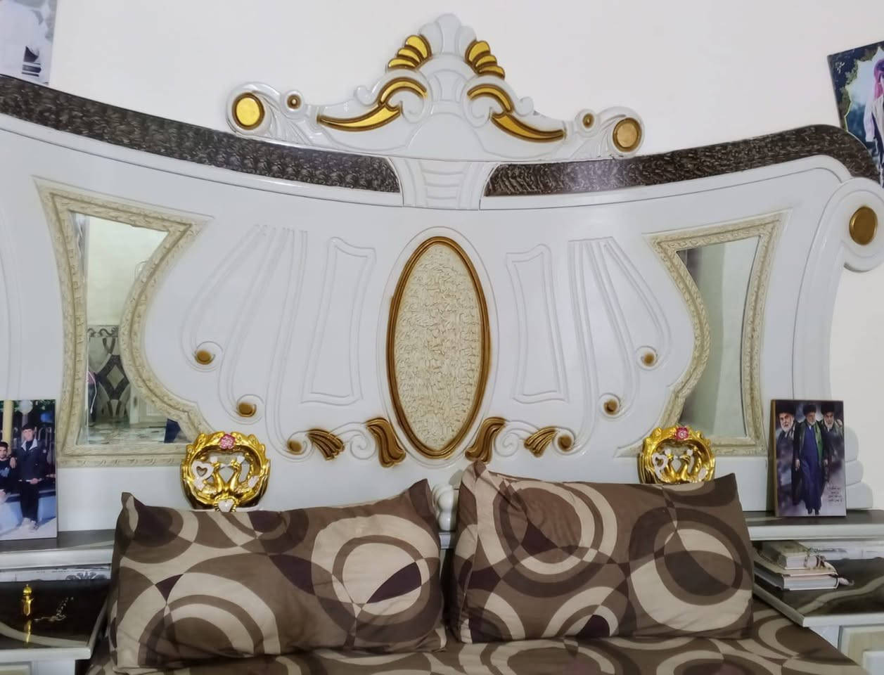 سلام عليكم غرفه نوم للبيع اخت الجديده ستخدام ٥ اشهر السعر خاص للتواصل ***********

