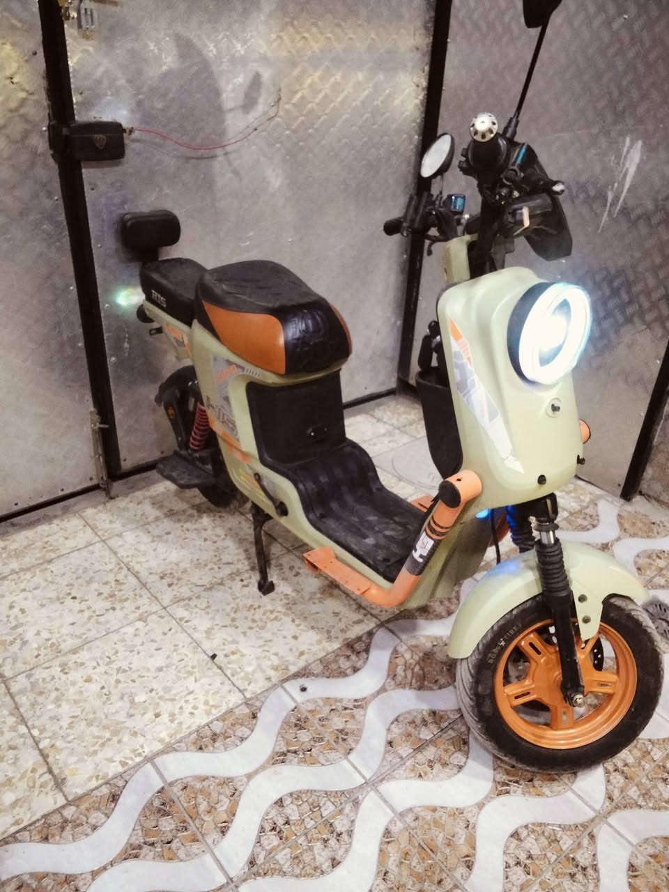 مستخدم نضيف • ٥ بطاريات • بلوتوث